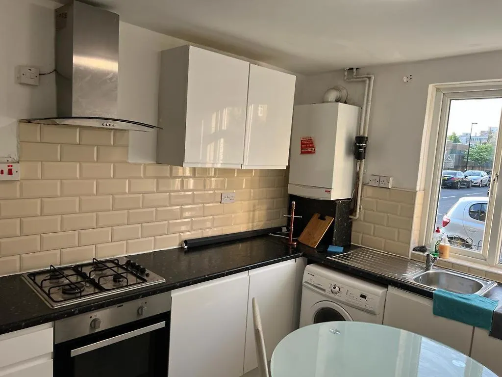 Double Room Near Canary Wharf 28 London Homestay