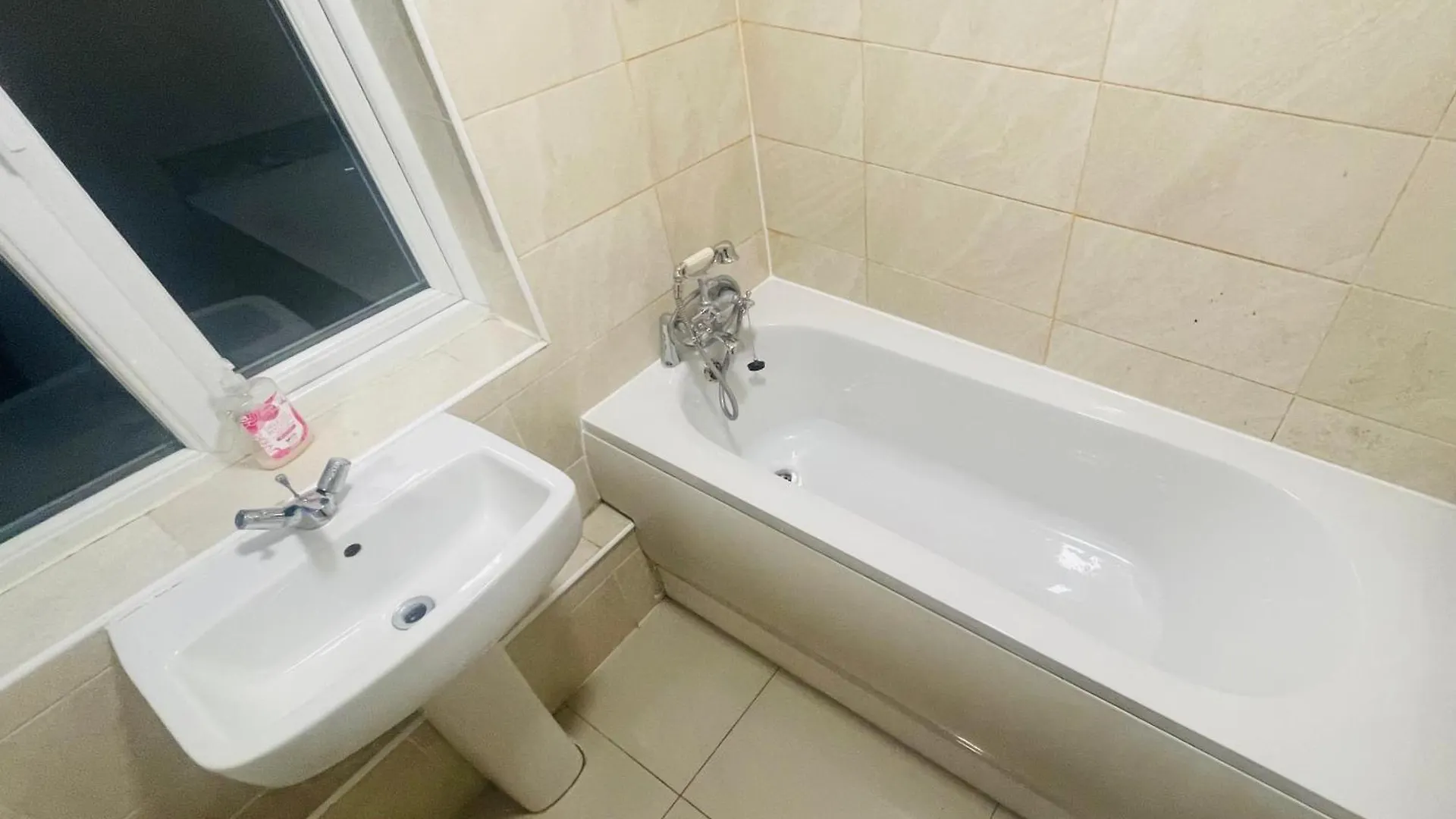 Double Room Near Canary Wharf 28 London