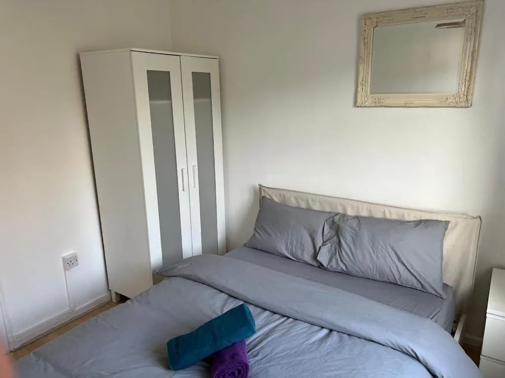 Double Room Near Canary Wharf 28 London Homestay