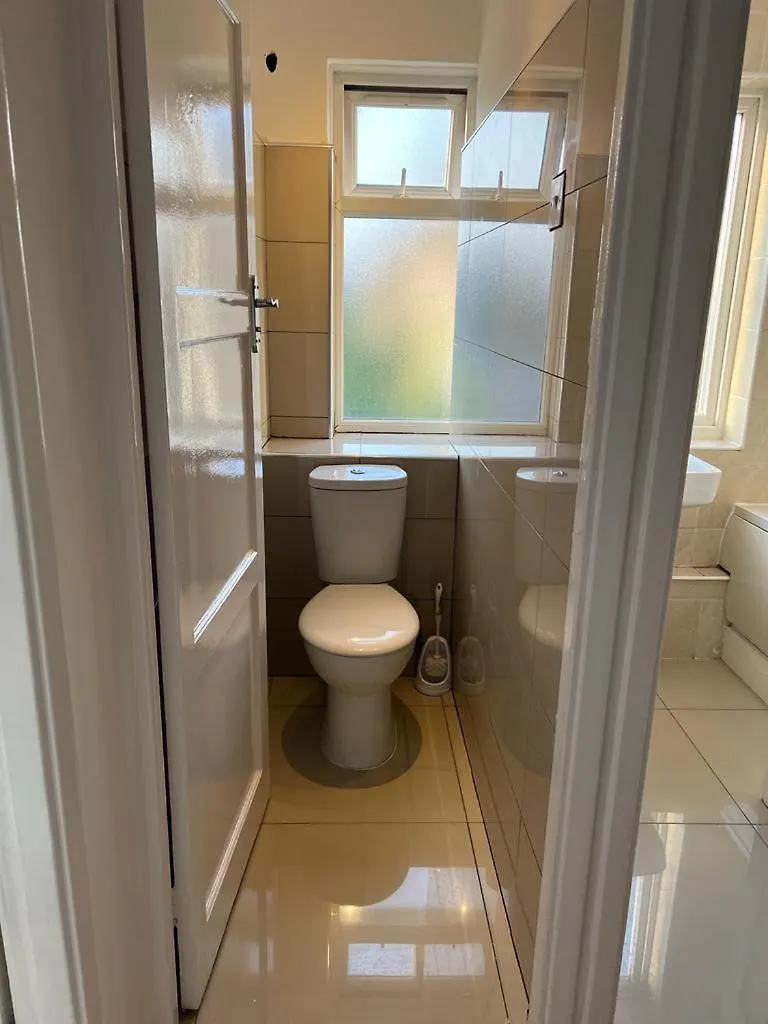 Double Room Near Canary Wharf 28 London 0*,  United Kingdom
