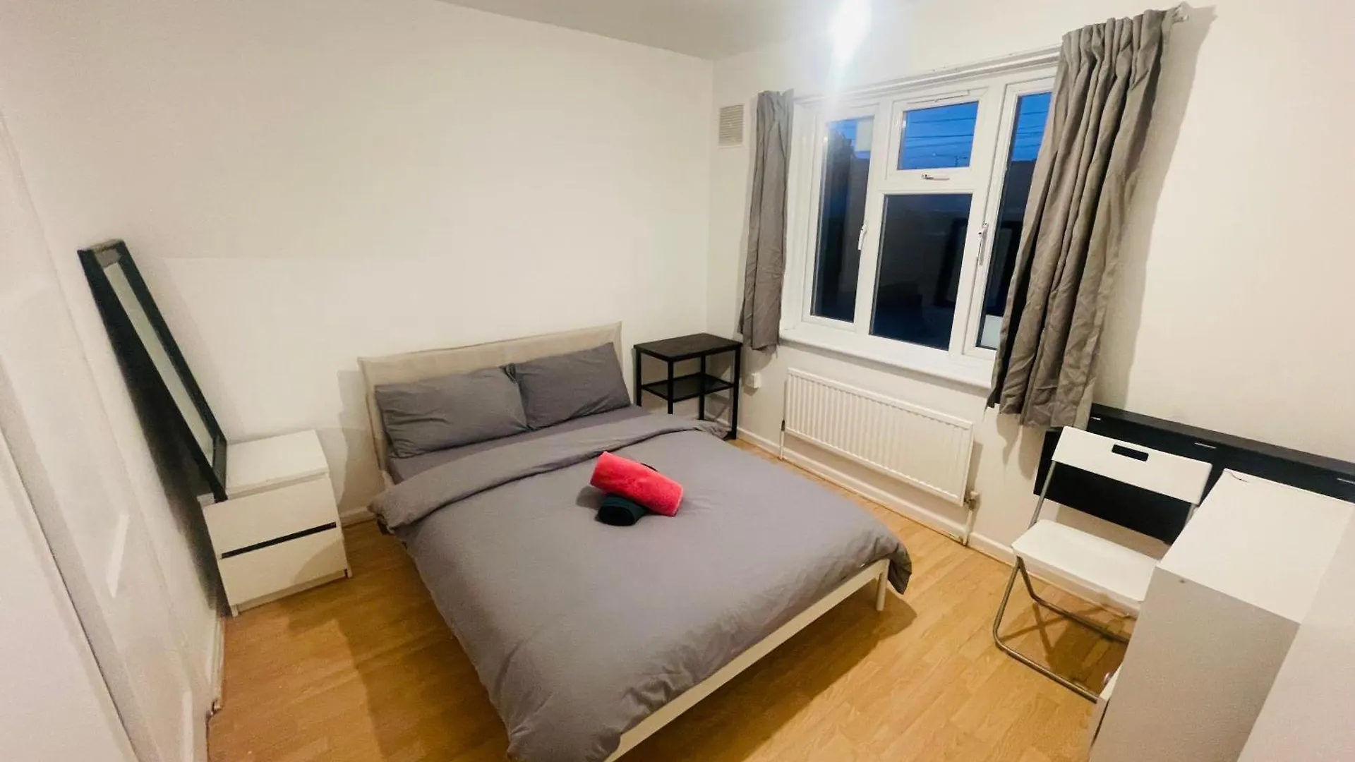 Double Room Near Canary Wharf 28 London Homestay